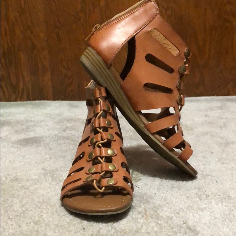 Girls sandals